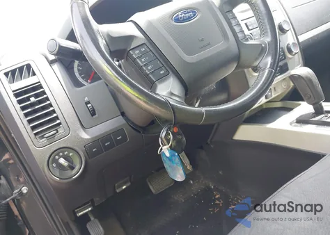 2010 Ford Escape Xlt z USA, uszkodzony, nr VIN 1FMCU0D72AKD44522